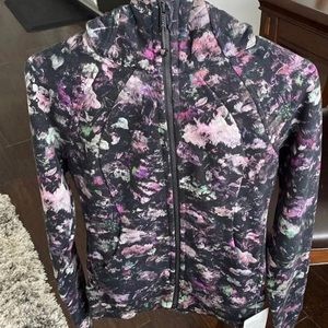 Lululemon Scuba Hoodie IV; size 4